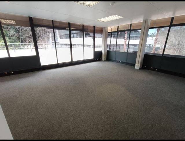 BUSINESS PROPERTY TO RENT IN CRESTA